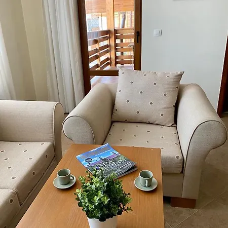 Apartment White Art In St Ivan Rilski, With And Hot Mineral Pools Access *