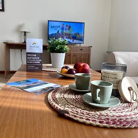 Apartment White Art In St Ivan Rilski, With And Hot Mineral Pools Access Bansko